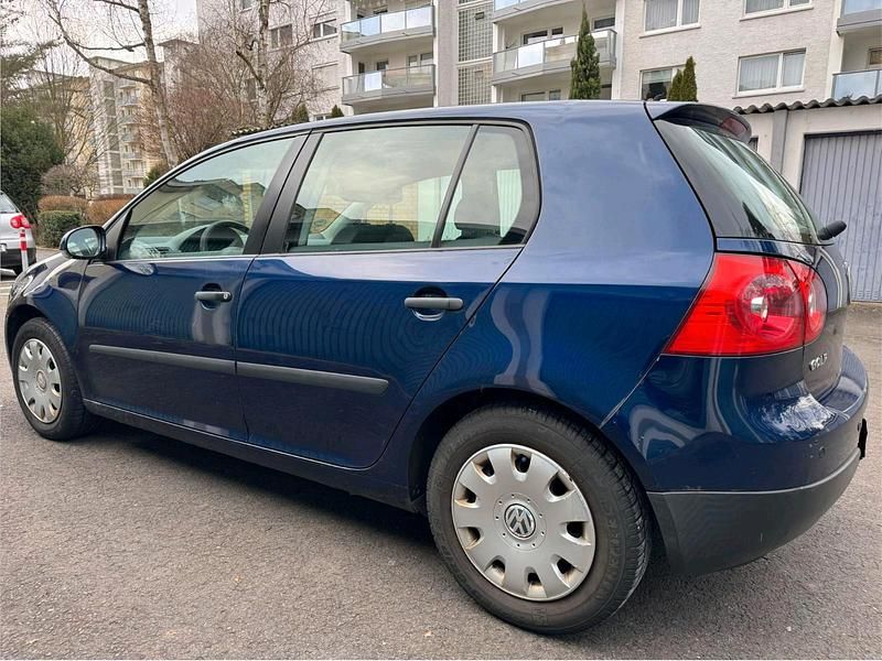 Gebraucht VW Golf IV Trendline 105 PS (77 kW) 2005 Blau Limousine