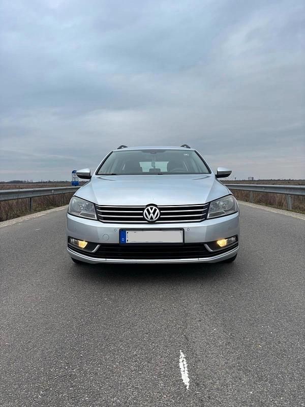 Gebraucht VW Passat 140 PS (102 kW) 2014 Grau Kombi