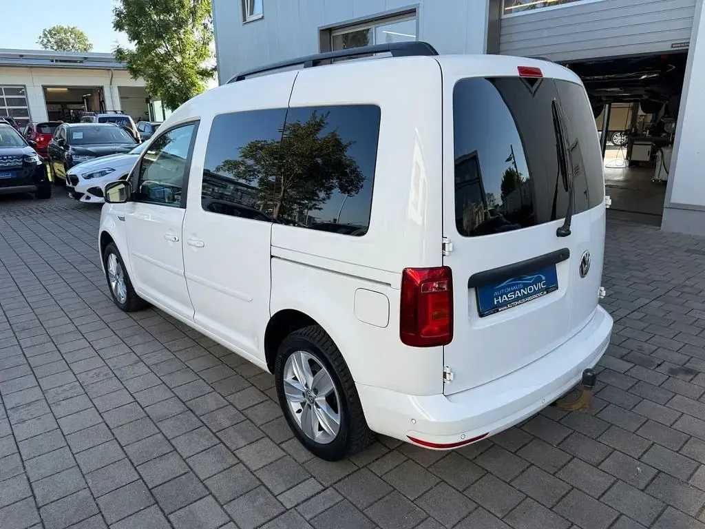 Gebraucht VW Caddy Comfortline 150 PS (110 kW) 2017 Weiß Van / Kleinbus