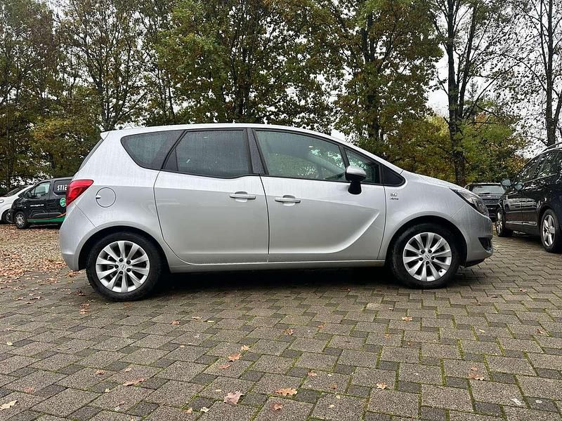 Gebraucht Opel Meriva Active 120 PS (88 kW) 2017 Argon silber/ice silver (m2) Van / Kleinbus