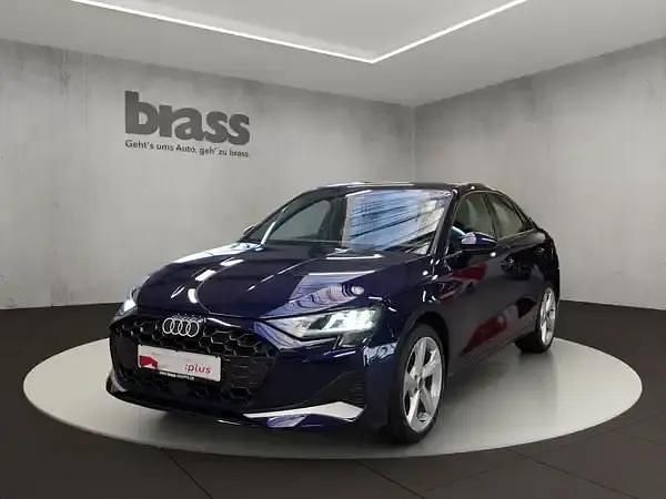 Gebraucht Audi A3 Ambiente 150 PS (110 kW) 2025 Navarrablau metallic Limousine