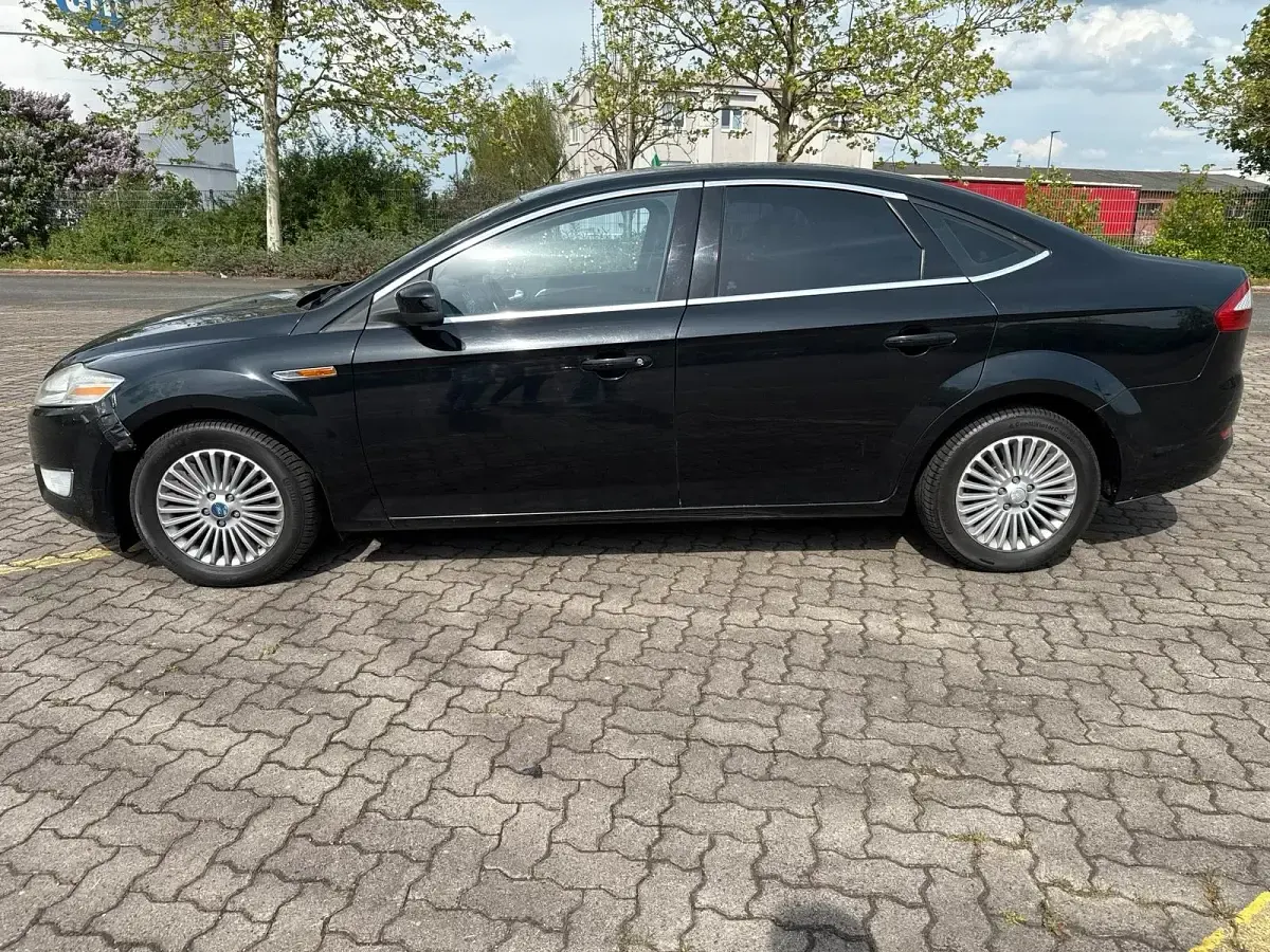Gebraucht Ford Mondeo 140 PS (102 kW) 2007 Schwarz Limousine