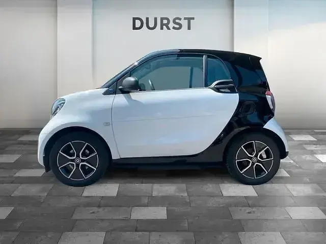 Gebraucht Smart ForTwo Electric Drive 60 kW (82 PS) 2021 Weiß Coupé