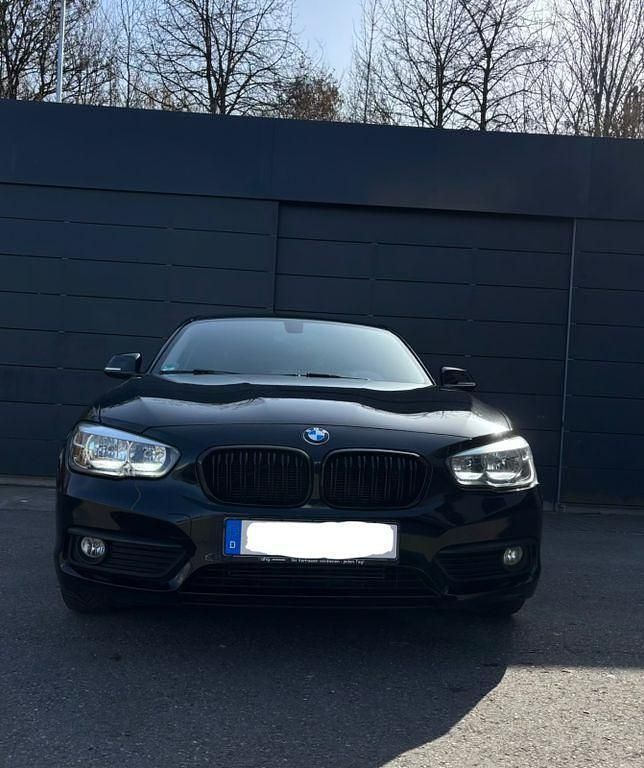 Gebraucht BMW 116 Sport Line 109 PS (80 kW) 2016 Schwarz Kleinwagen