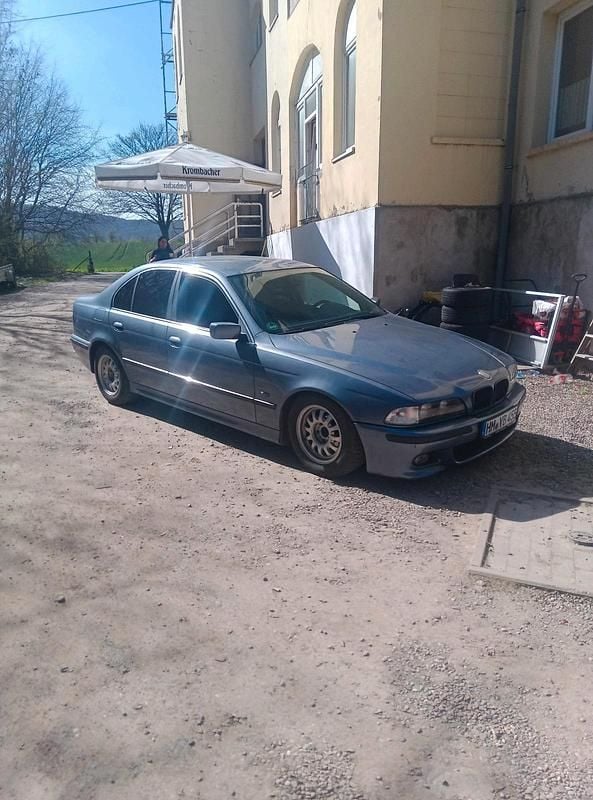 Gebraucht BMW 525 163 PS (119 kW) 2000 Blau Limousine