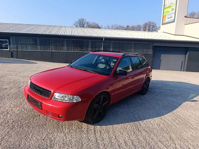 Gebraucht Audi A4 Ambiente 150 PS (110 kW) 1999 Rot Kombi
