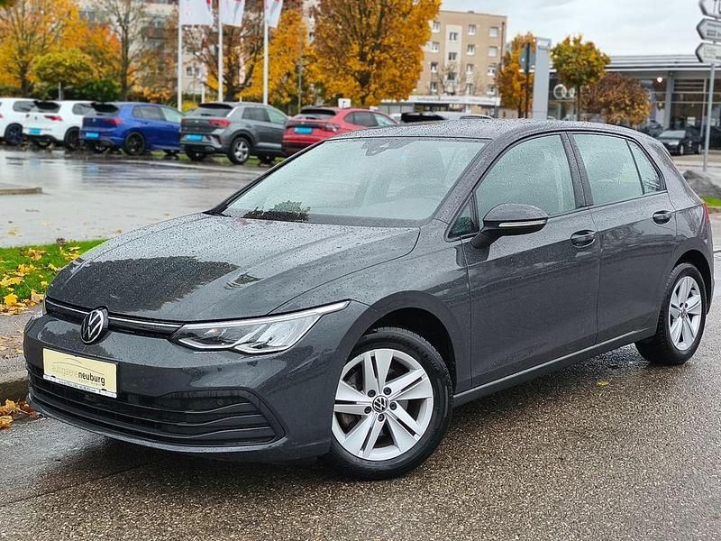 Grau Gebraucht 2022 VW Golf VIII Life Limousine | 19.100 € (Guter Preis) - Bild 1/4