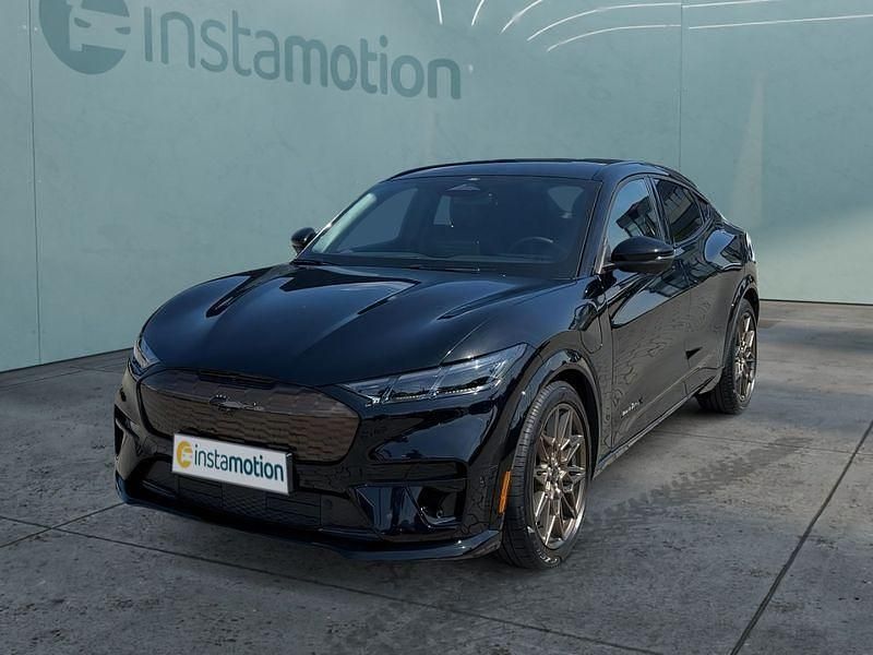 Schwarz Neu 2025 Ford Mustang Mach-E GT SUV | 64.849 € (Fairer Preis) - Bild 1/4