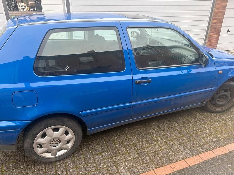 Gebraucht VW Golf III 60 PS (44 kW) 1997 Blau Limousine