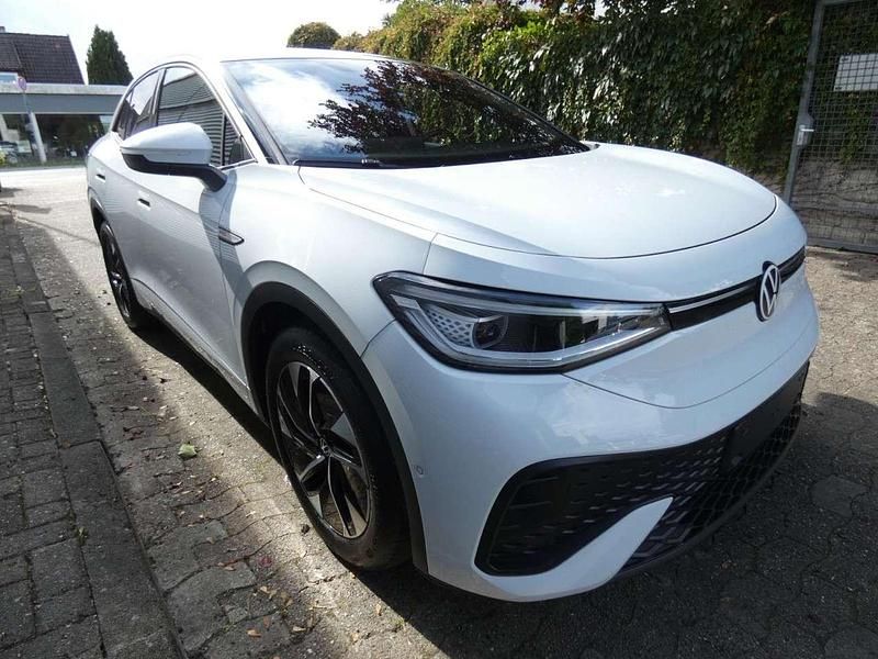 Gebraucht VW ID.5 Pro Performance 150 kW (204 PS) 2023 Gletscherweiß schwarz SUV