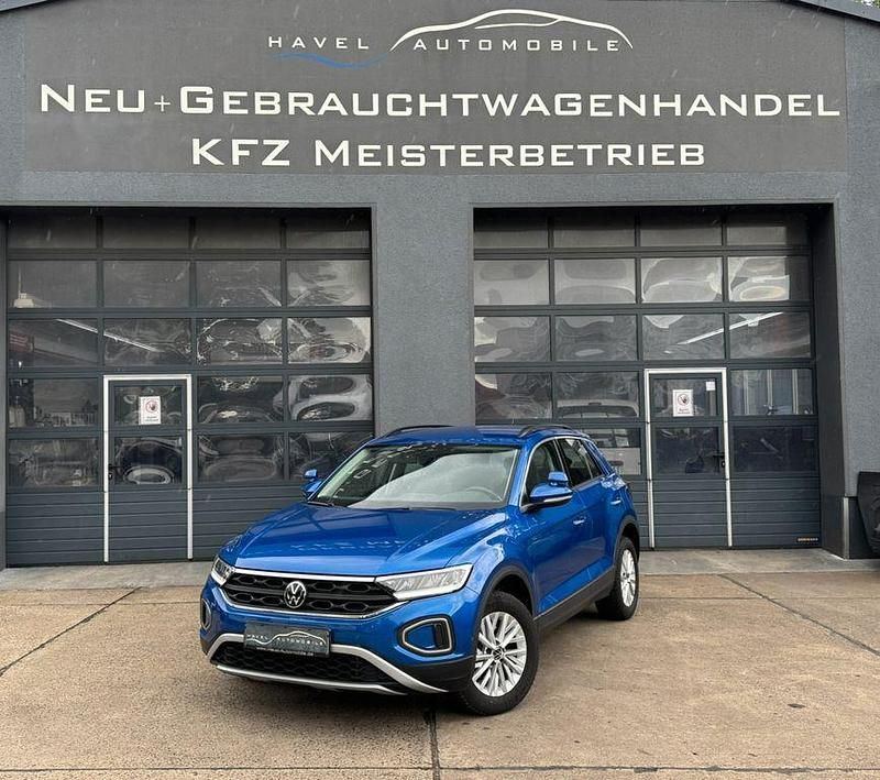 Blau Gebraucht 2023 VW T-Roc Life SUV | 24.490 € (Fairer Preis) - Bild 1/4