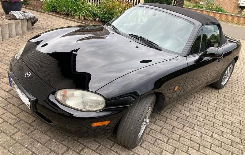 Schwarz Gebraucht 1998 Mazda MX5 Cabrio | 6.666 € (Fairer Preis) - Bild 1/4