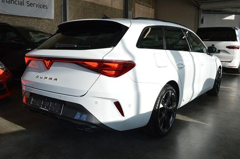 Usata Cupra Leon 150 CV (110 kW) 2025 Bianco Berlina