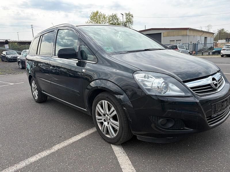 Gebraucht Opel Zafira 125 PS (91 kW) 2013 Schwarz Van / Kleinbus