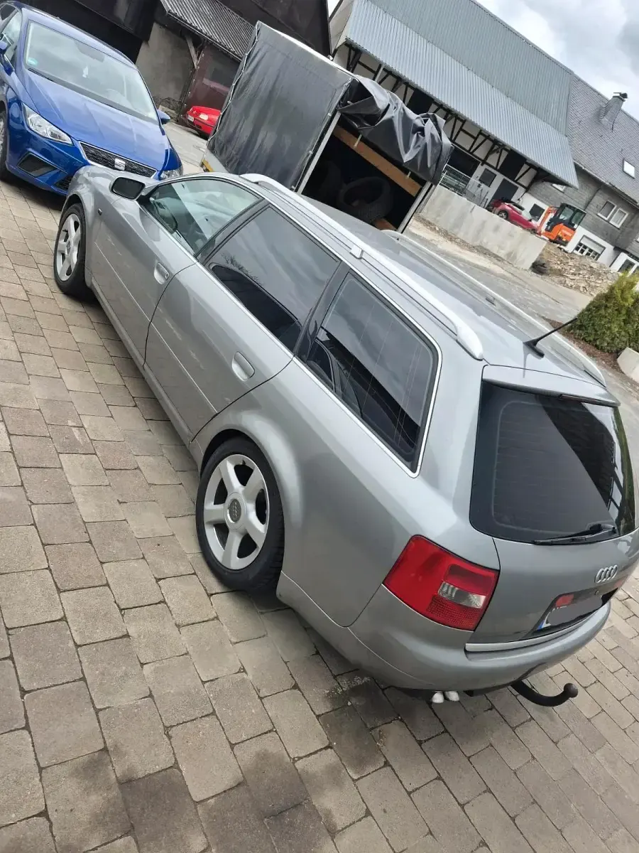 Gebraucht Audi A6 163 PS (119 kW) 2004 Grau Kombi