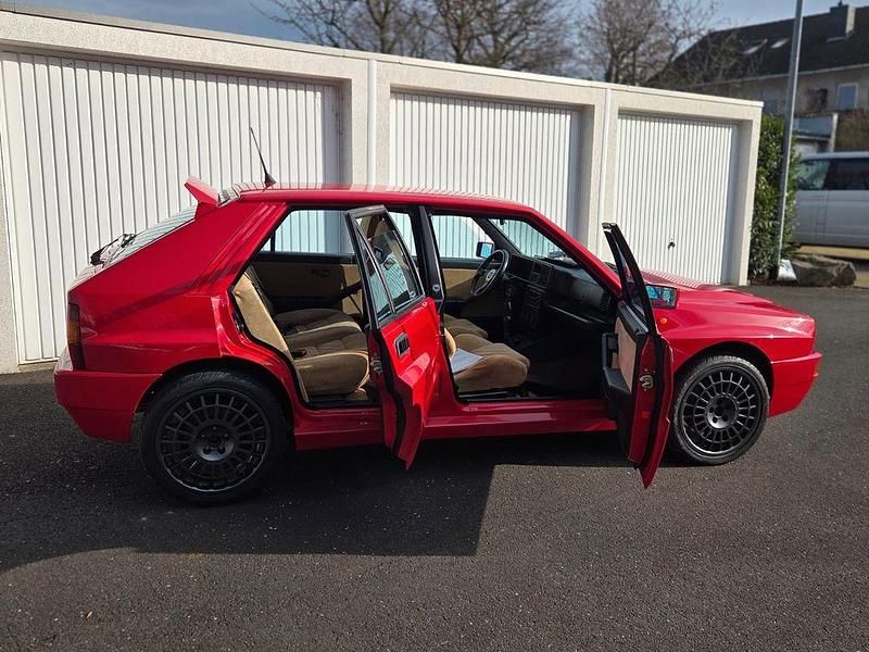 Gebraucht Lancia Delta 211 PS (155 kW) 1994 Rot Kleinwagen