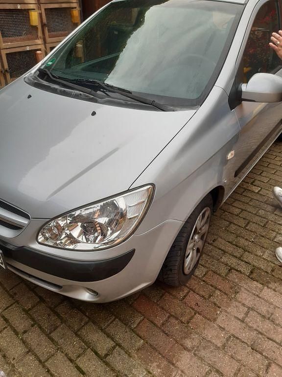 Silber Gebraucht 2005 Hyundai Getz GLS Kleinwagen | 950 € (Superpreis) - Bild 1/4
