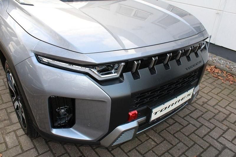 Nuova KGM Torres 204 CV (150 kW) 2025 Grigio SUV