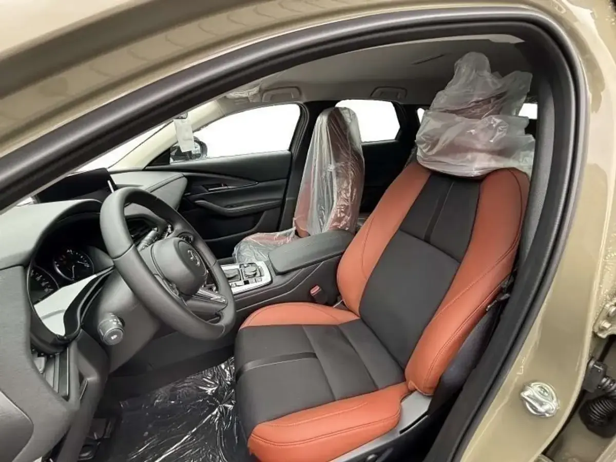 Neu Mazda CX-30 Nagisa 140 PS (102 kW) 2026 Zircon sand SUV
