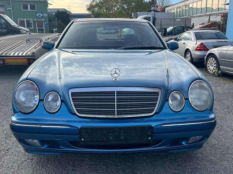 Gebraucht 1999 Mercedes E200 Elegance Limousine | 2.850 € (Guter Preis) - Bild 1/4