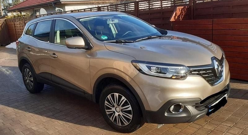 Braun Gebraucht 2018 Renault Kadjar Life SUV | 9.000 € (Superpreis) - Bild 1/4