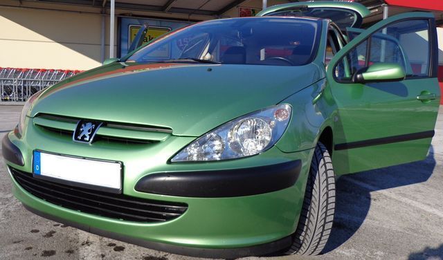 Gebraucht Peugeot 307 Tendance 148 PS (108 kW) 2003 Grün metallic Limousine