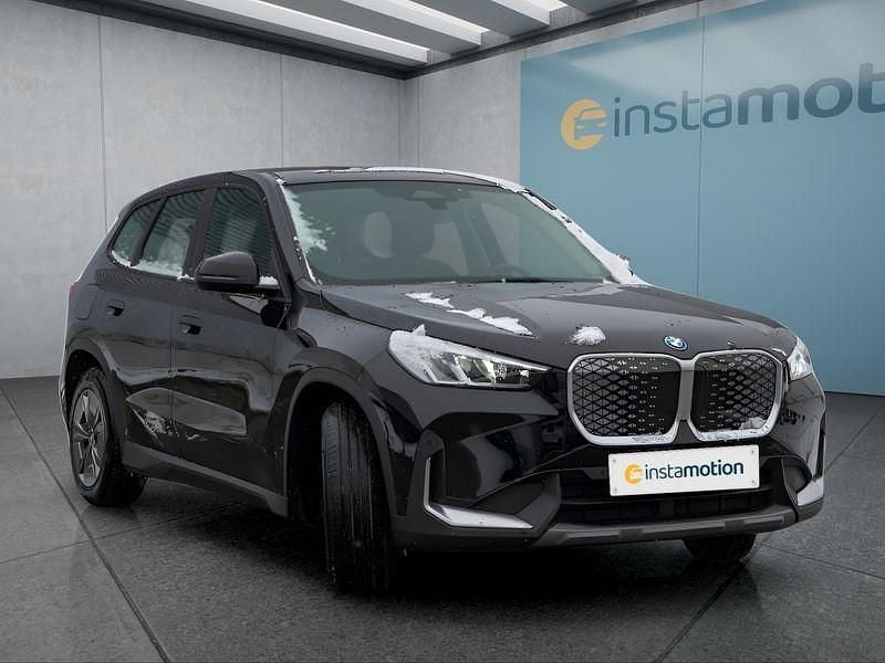 Gebraucht BMW iX1 230 kW (313 PS) 2023 Schwarz SUV