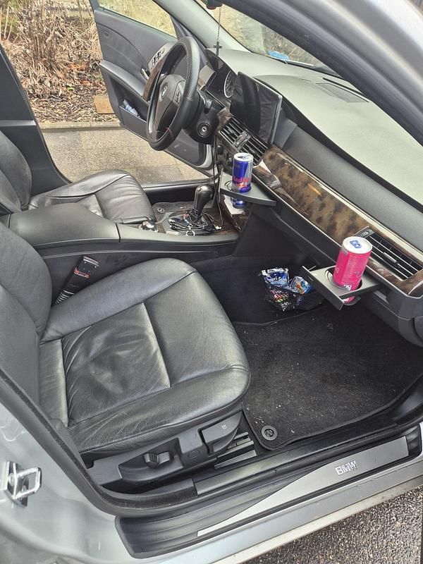 Gebraucht BMW 525 163 PS (119 kW) 2004 Silber Kombi