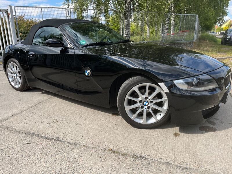 Schwarz Gebraucht 2006 BMW Z4 Sport Line Cabrio | 11.900 € (Guter Preis) - Bild 1/4