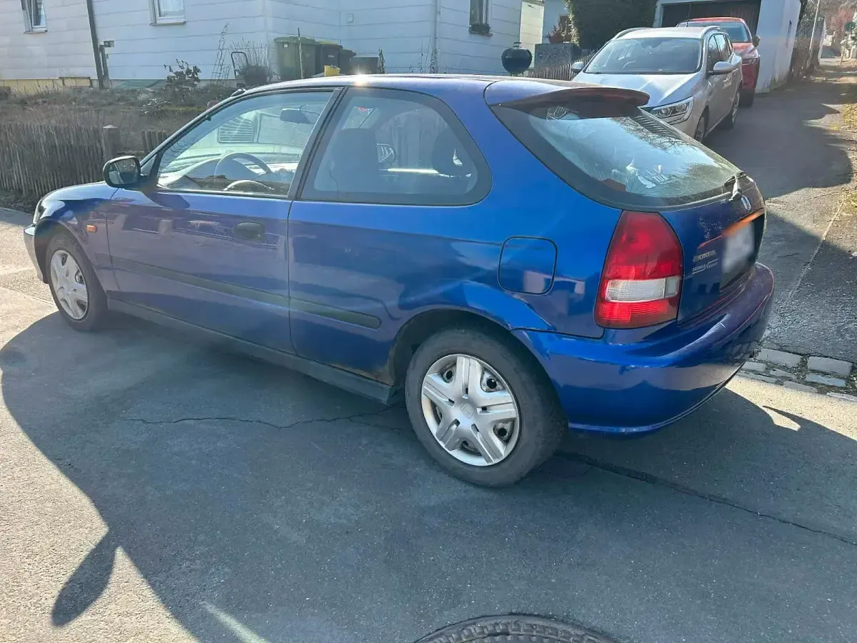 Usata Honda Civic 90 CV (66 kW) 2000 Blu Coupé
