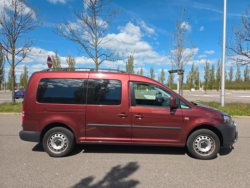Gebraucht VW Caddy Maxi 105 PS (77 kW) 2011 Rot Van / Kleinbus