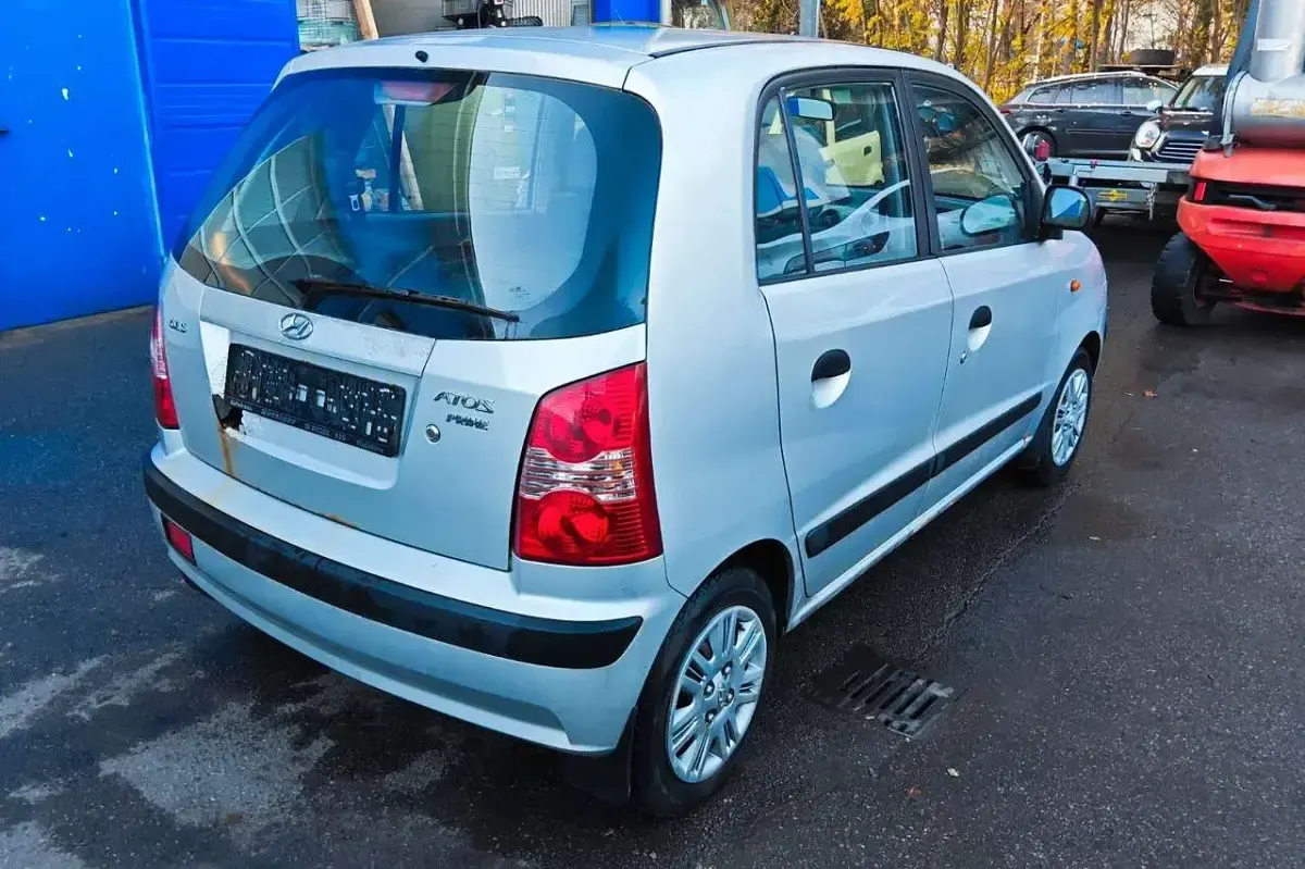 Gebraucht Hyundai Atos 63 PS (46 kW) 2006 Bright silver Kleinwagen