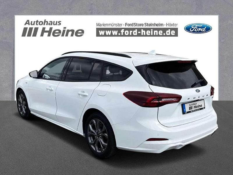 Gebraucht Ford Focus ST-Line 125 PS (91 kW) 2022 Frozen white Kombi