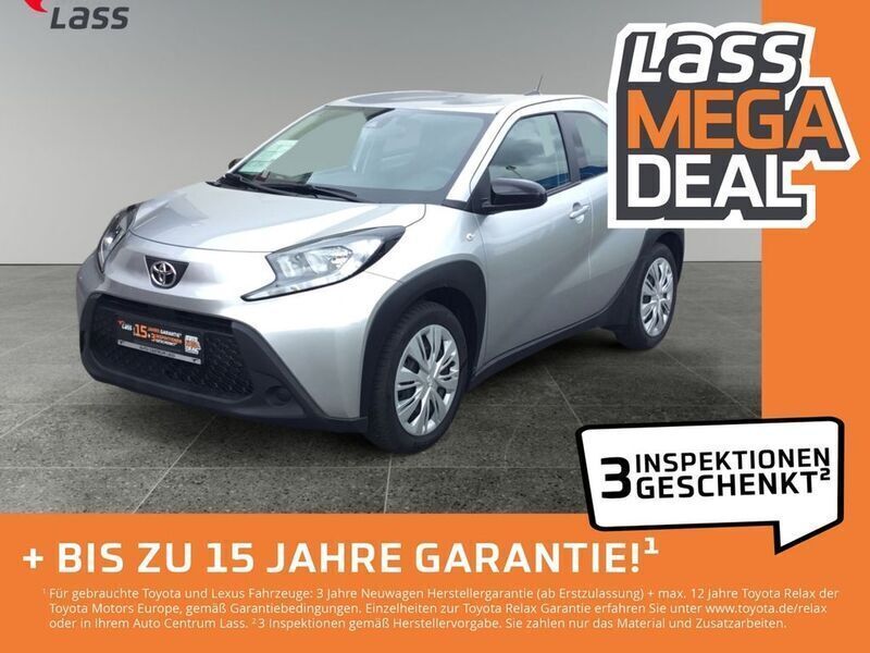 Silber Gebraucht 2023 Toyota Aygo X-play Kleinwagen | 14.280 € (Fairer Preis) - Bild 1/4