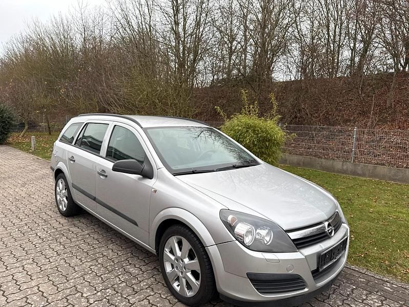 Gebraucht Opel Astra 101 PS (74 kW) 2007 Silber Kombi
