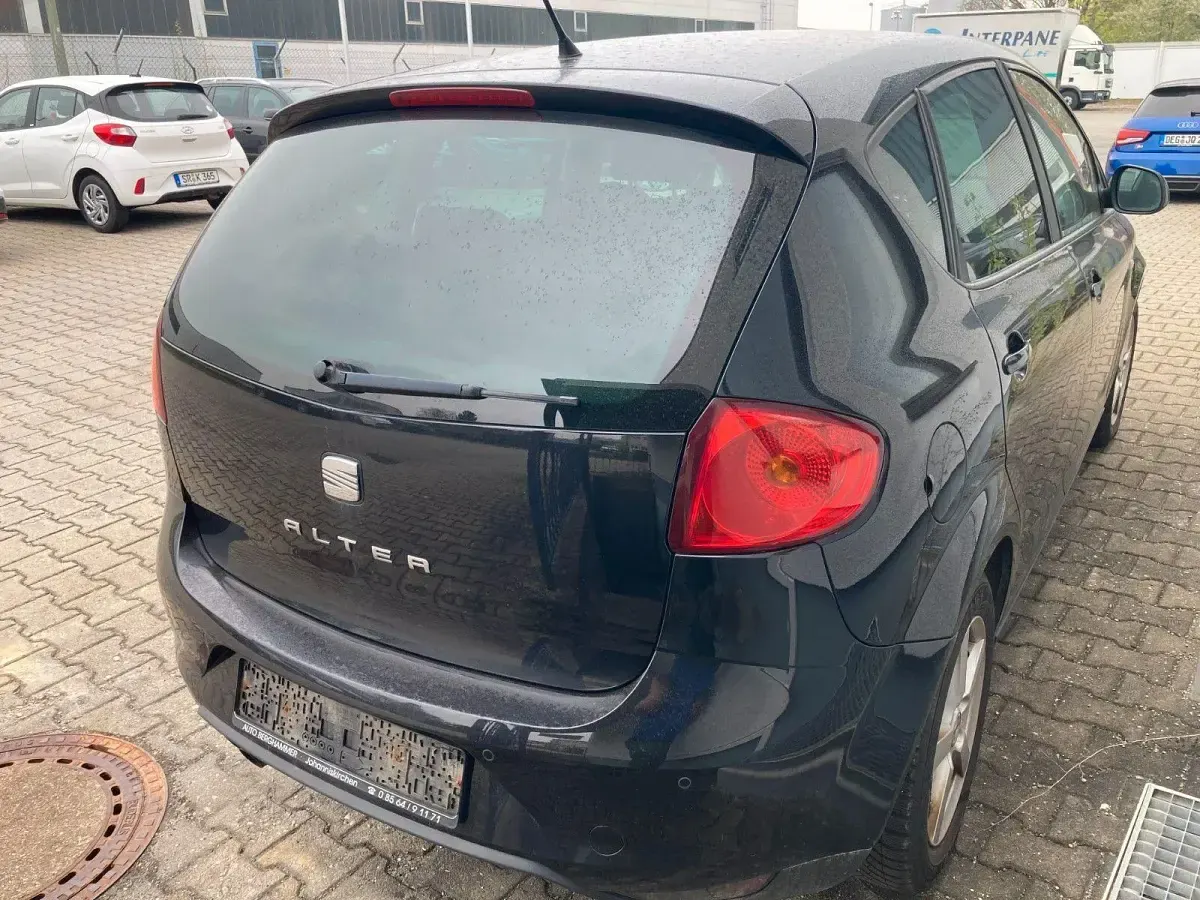 Używany Seat Altea Style 140 KM (102 kW) 2011 Czarny Minivan