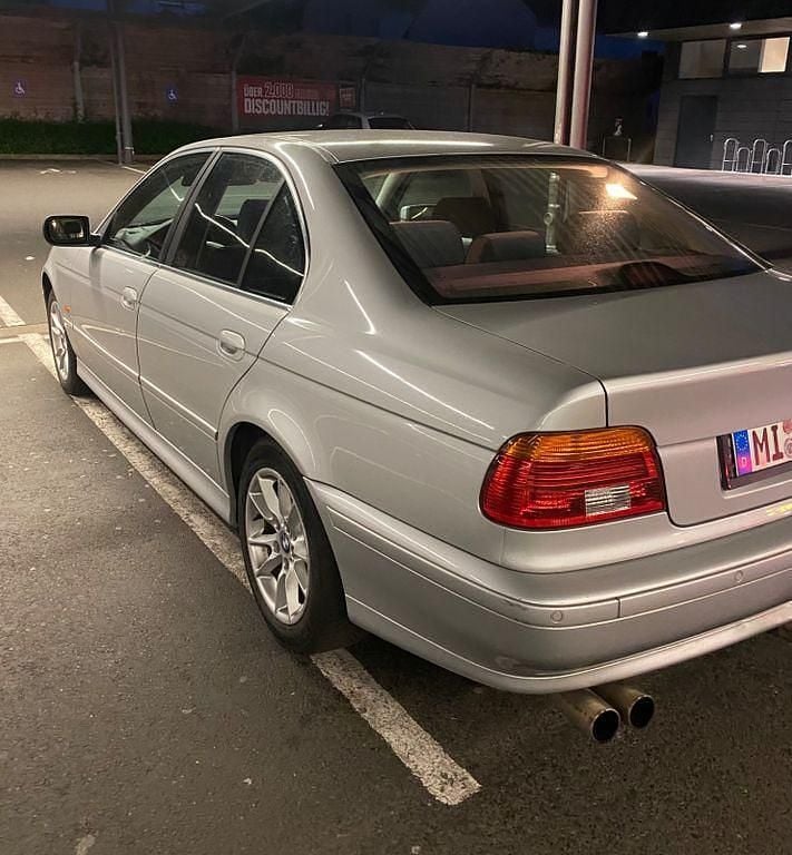 Gebraucht BMW 520 170 PS (125 kW) 2002 Silber Limousine