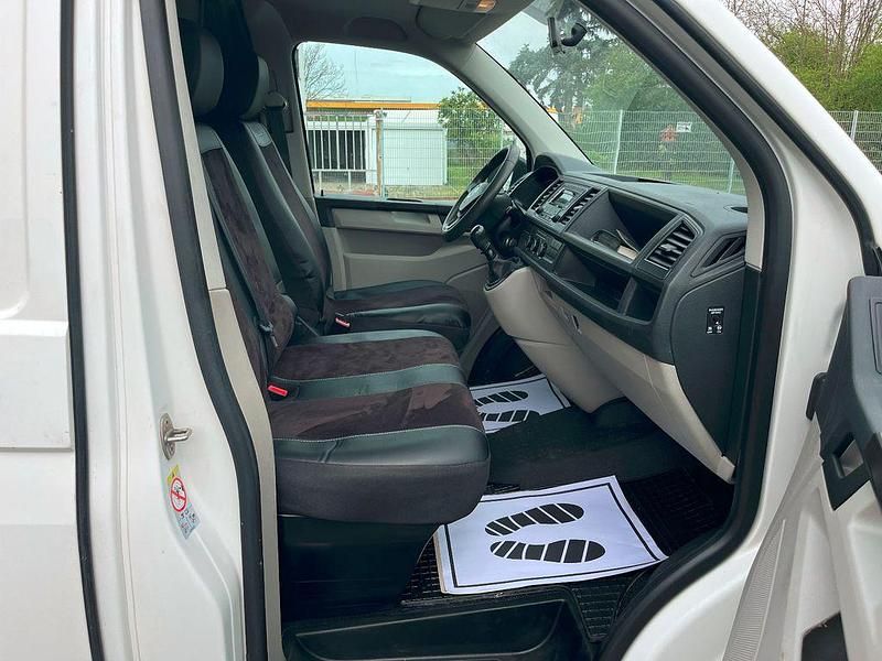 Second-hand VW Transporter 102 CP (75 kW) 2019 Alb Van