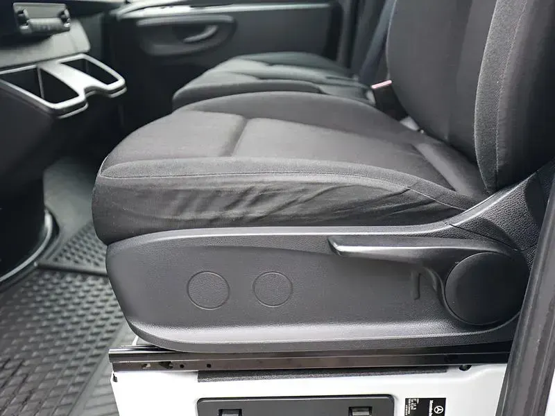 Gebraucht Mercedes E-Sprinter 83 kW (114 PS) 2022 Weiß Van