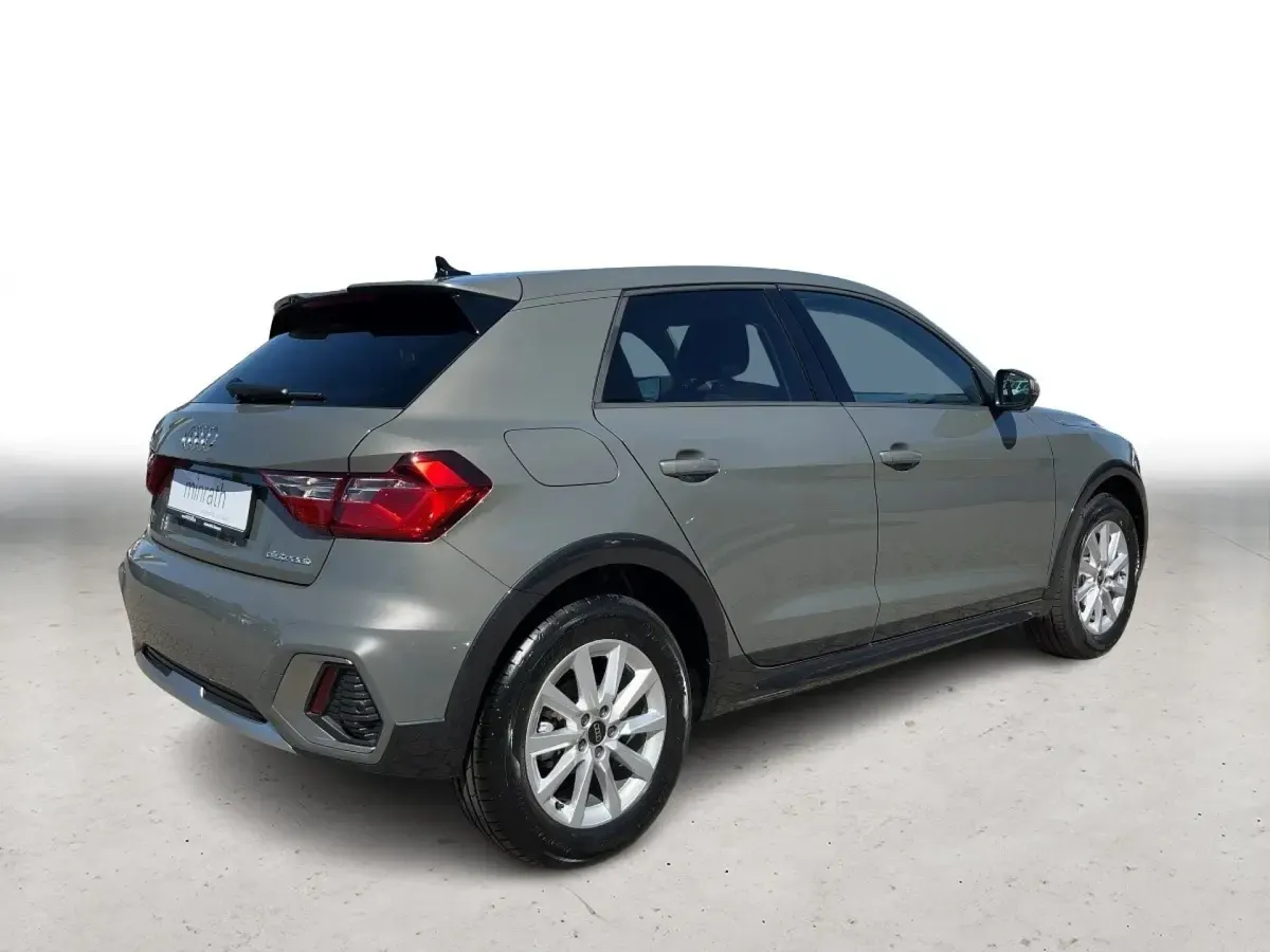Gebraucht Audi A1 S-Line 116 PS (85 kW) 2025 Grau SUV