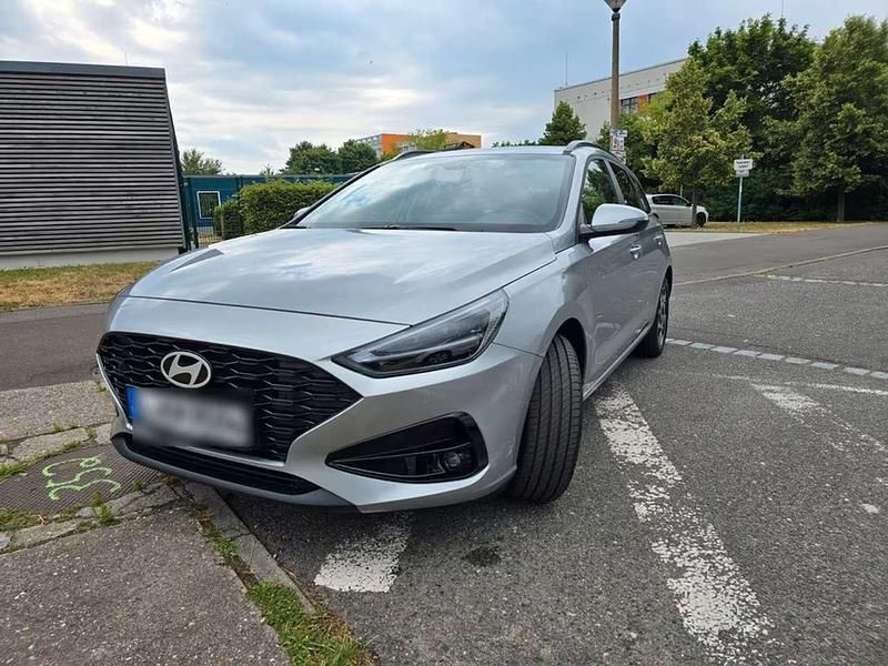 Gebraucht Hyundai i30 Advantage 101 PS (74 kW) 2024 Grau Kombi