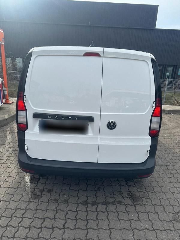 Second-hand VW Caddy 102 CP (75 kW) 2021 Alb Monovolum
