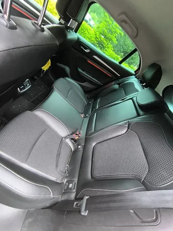 Gebraucht Renault Mégane Bose Edition 132 PS (97 kW) 2016 Rot Limousine