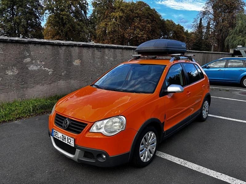 Orange Gebraucht 2009 VW Polo Cross Kleinwagen | 1.600 € (Superpreis) - Bild 1/4