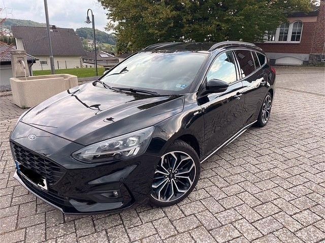 Schwarz Gebraucht 2019 Ford Focus ST-Line Kombi | 14.999 € (Fairer Preis) - Bild 1/4