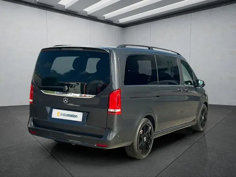 Gebraucht Mercedes V300 237 PS (174 kW) 2024 Grau Van / Kleinbus