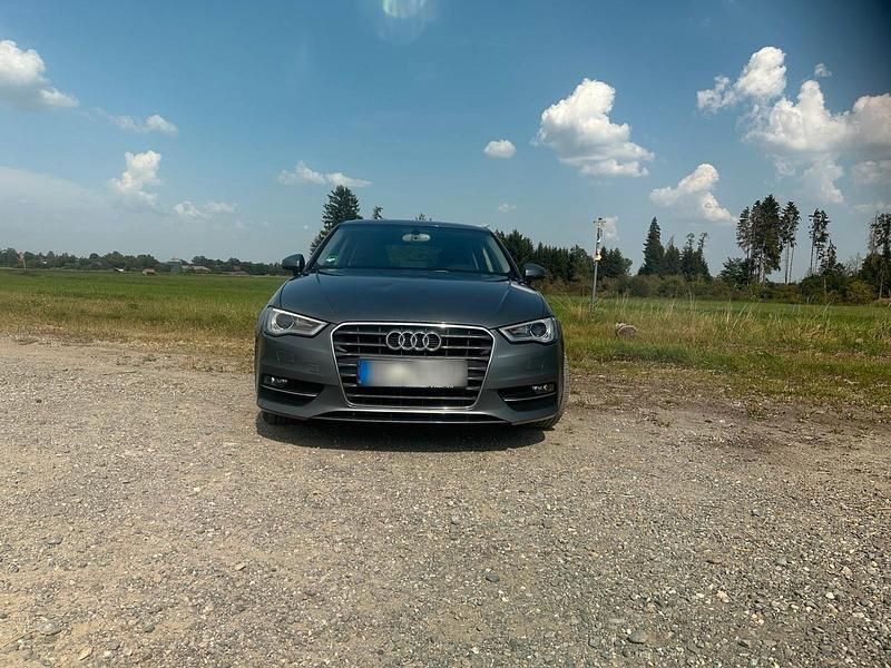 Gebraucht Audi A3 150 PS (110 kW) 2016 Grau Limousine