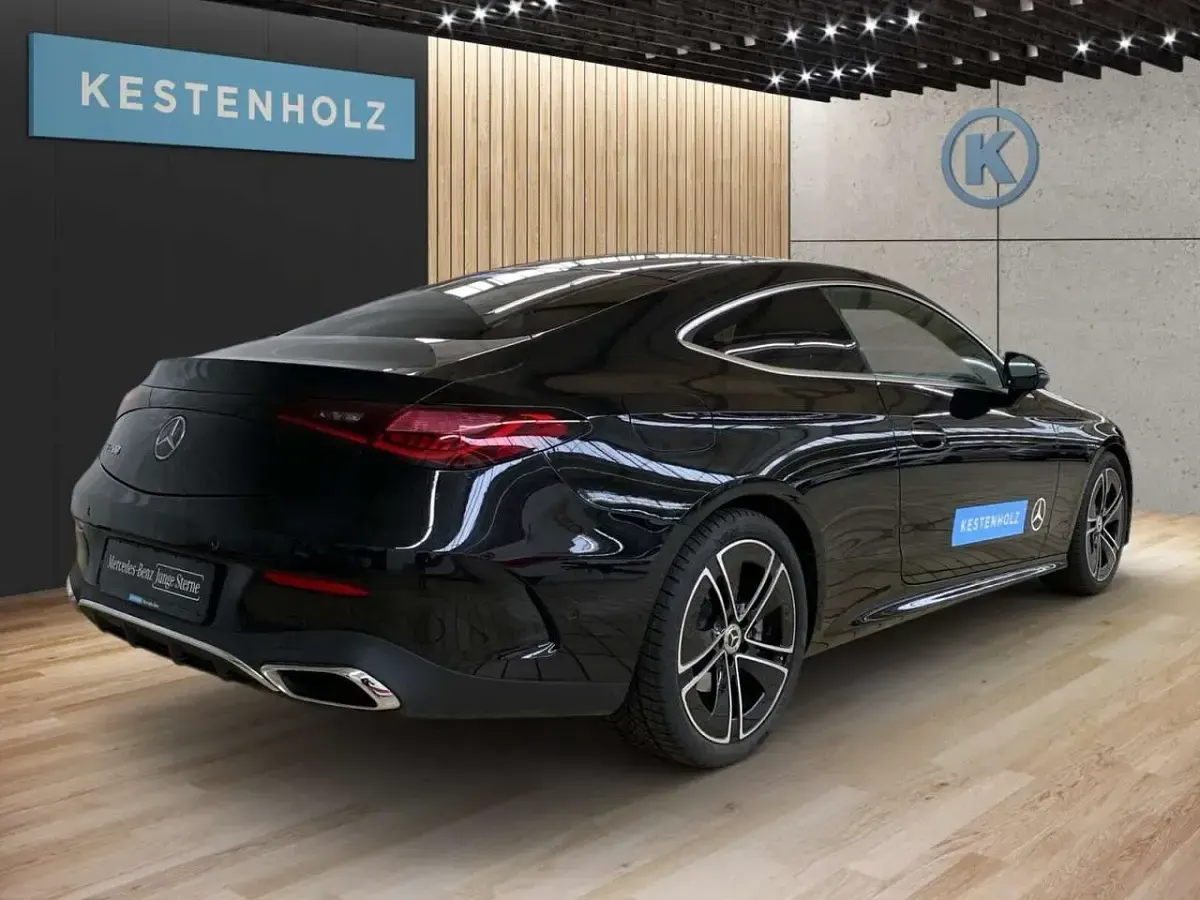 Gebraucht Mercedes CLE200 AMG 204 PS (150 kW) 2025 Schwarz Coupé