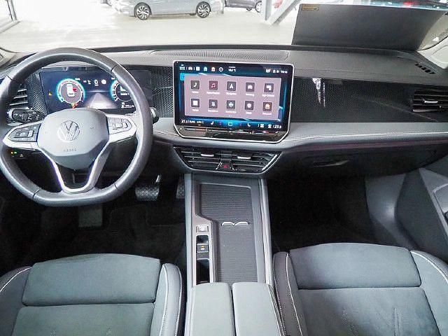 Gebraucht VW Passat Business 149 PS (109 kW) 2024 Silber Kombi