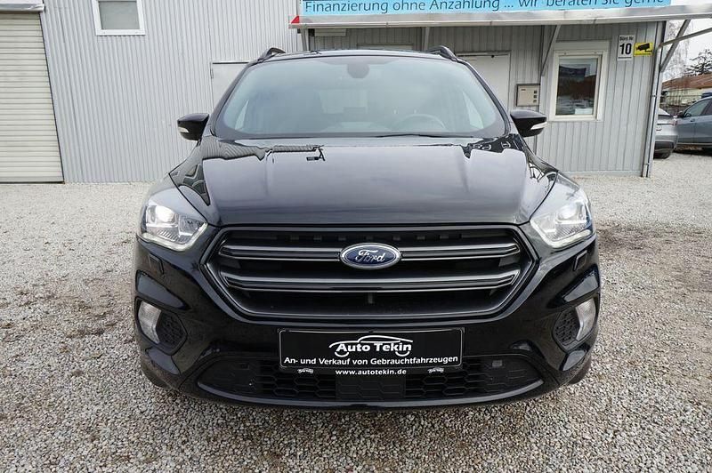 Gebraucht Ford Kuga ST-Line 150 PS (110 kW) 2018 Schwarz SUV